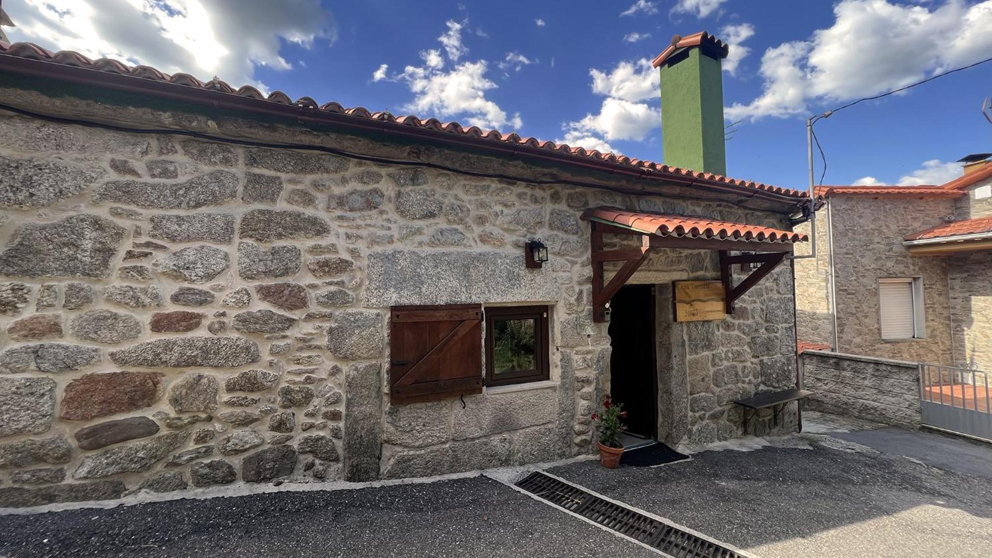 Cozy Galician Stone With Pool Santo Tomé